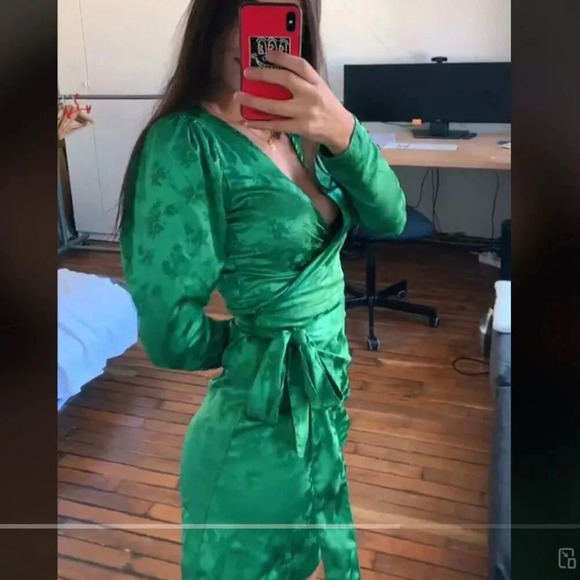 Zara Satin Effect Robe Wrap Long Sleeve Mini Dress Green Size Small - Picture 4 of 10